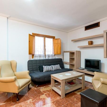 Апартаменты Holi-Rent Estrella Севилья Экстерьер фото