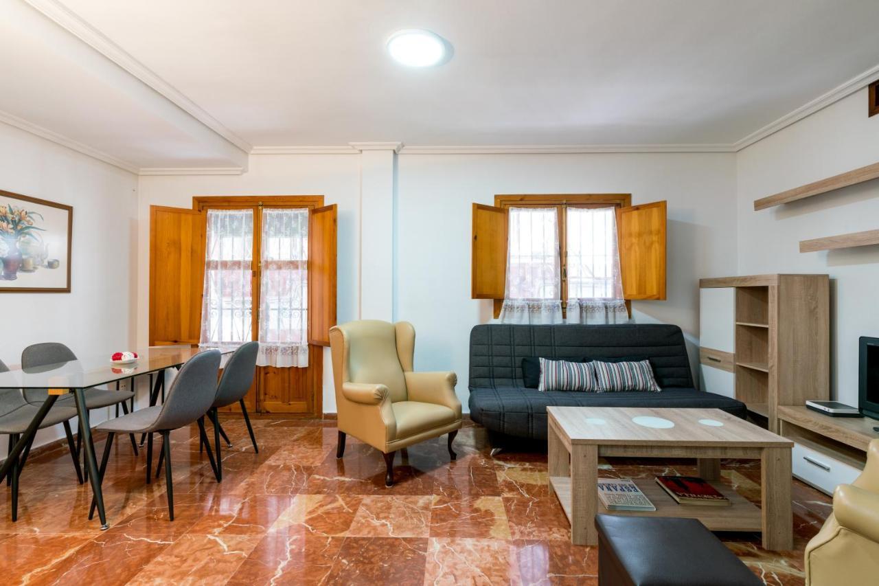 Апартаменты Holi-Rent Estrella Севилья Экстерьер фото