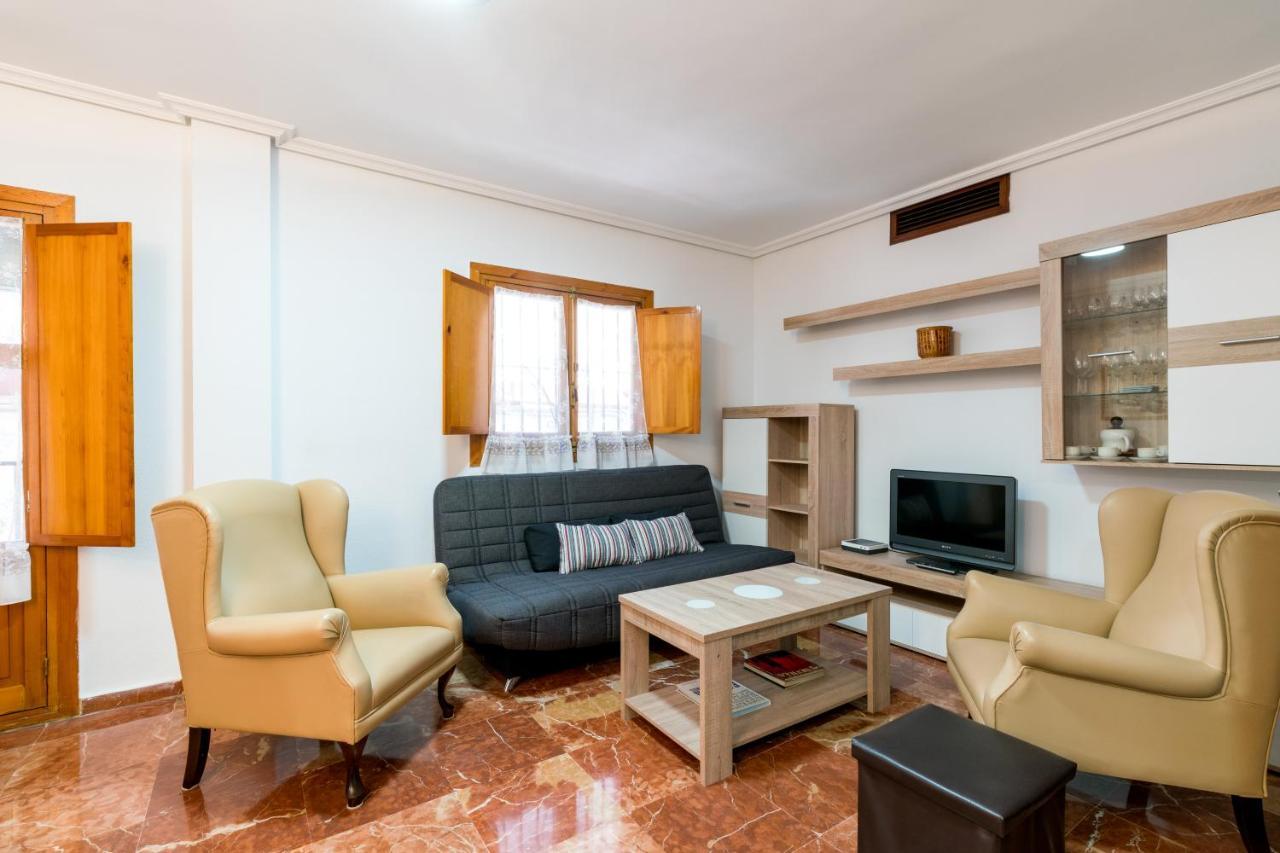 Апартаменты Holi-Rent Estrella Севилья Экстерьер фото