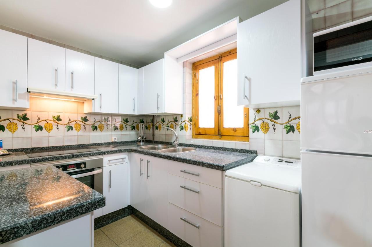 Апартаменты Holi-Rent Estrella Севилья Экстерьер фото