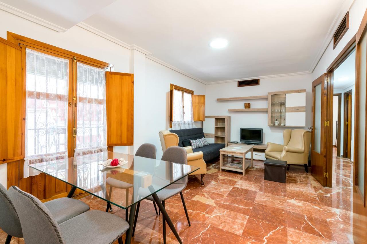 Апартаменты Holi-Rent Estrella Севилья Экстерьер фото